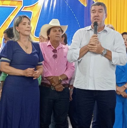 Na festa dos 71 anos de Água Clara, Gerolina e Riedel destacam os inúmeros  investimentos no município