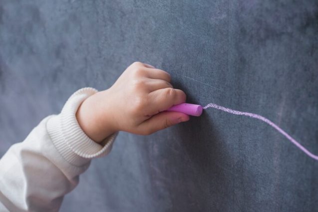 Câmara aprova projeto que pune escolas que recusarem matrícula de aluno