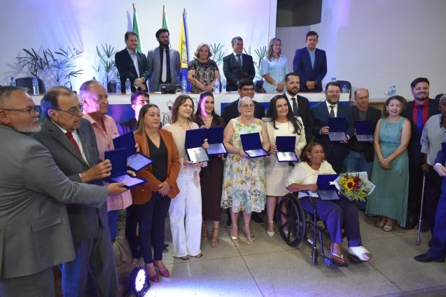 Diretor e colaborador da Suzano recebe Título de Cidadão Rio-pardense nos 81 anos de Ribas do Rio Pardo