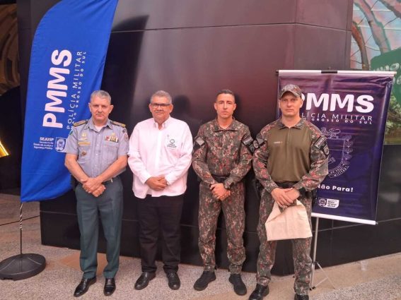 Eurides Freitas,diretor da Fetracom-MS, recebe homenagem da Polícia Ambiental