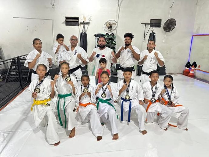 Alunos de projeto social de Água Clara-MS se destacam no 2º Torneio de Campeões Daidô Karatê em Santa Rita do Pardo