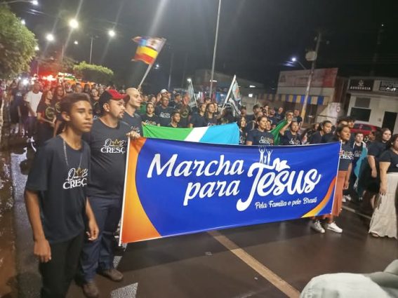 Marcha Para Jesus é realizada pela primeira vez em Água Clara-MS, na noite deste sábado (12)