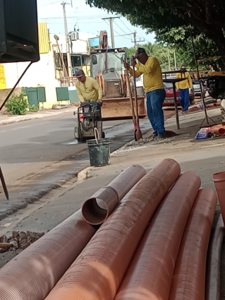 Obras de rede de esgoto avançam e chegam ao Jardim Nova Água Clara