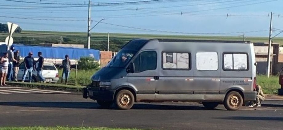 Adolescente atingida por van entra em protocolo de morte encefálica
