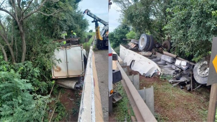 Caminhoneiro morre após perder o controle do veículo e cair em rio, na BR-163