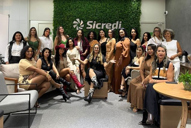 O Sicredi de Água Clara realiza a 3ª edição do Desfile da Mania de Jô, no Espaço Donas do Negócio: