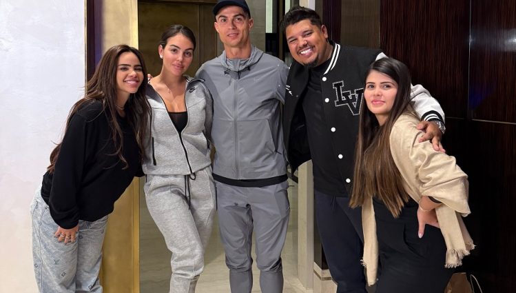 Influenciador brasileiro revela histórias inéditas com ídolos como Cristiano Ronaldo, Ronaldinho e Neymar