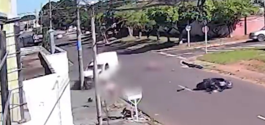 Mulher morre ao sofrer acidente de moto com a filha grávida na garupa, que acabou perdendo o bebê
