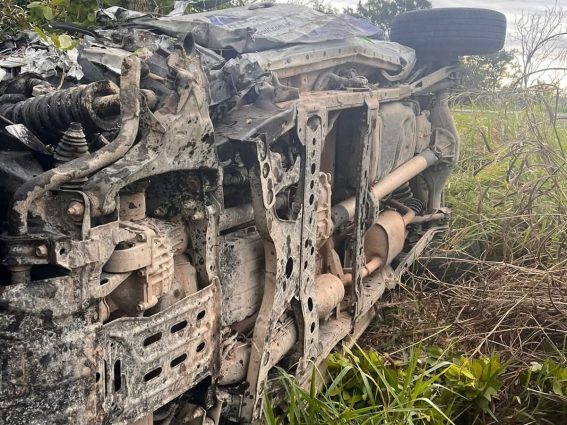 Acidente entre caminhonete e caminhão deixa ferido na BR-262, entre Ribas e Campo Grande