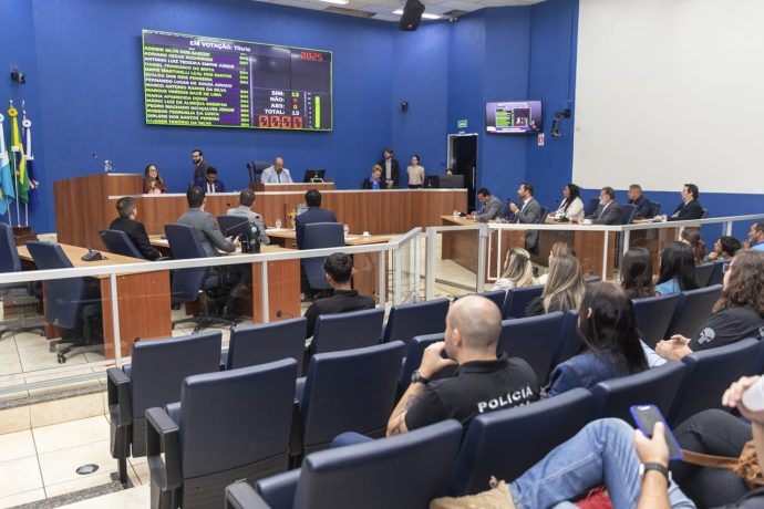 Vereadores autorizam repasse para evento de karatê e transparência em listas de Ceis e escolas municipais