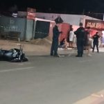 Motociclista morre ao bater em caçamba na Avenida Benevenuto Ottoni, em Agua Clara-MS.