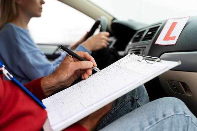 CNH poderá ser obtida sem autoescola, mas com exame mais prático rigoroso e curso teórico online gratuito